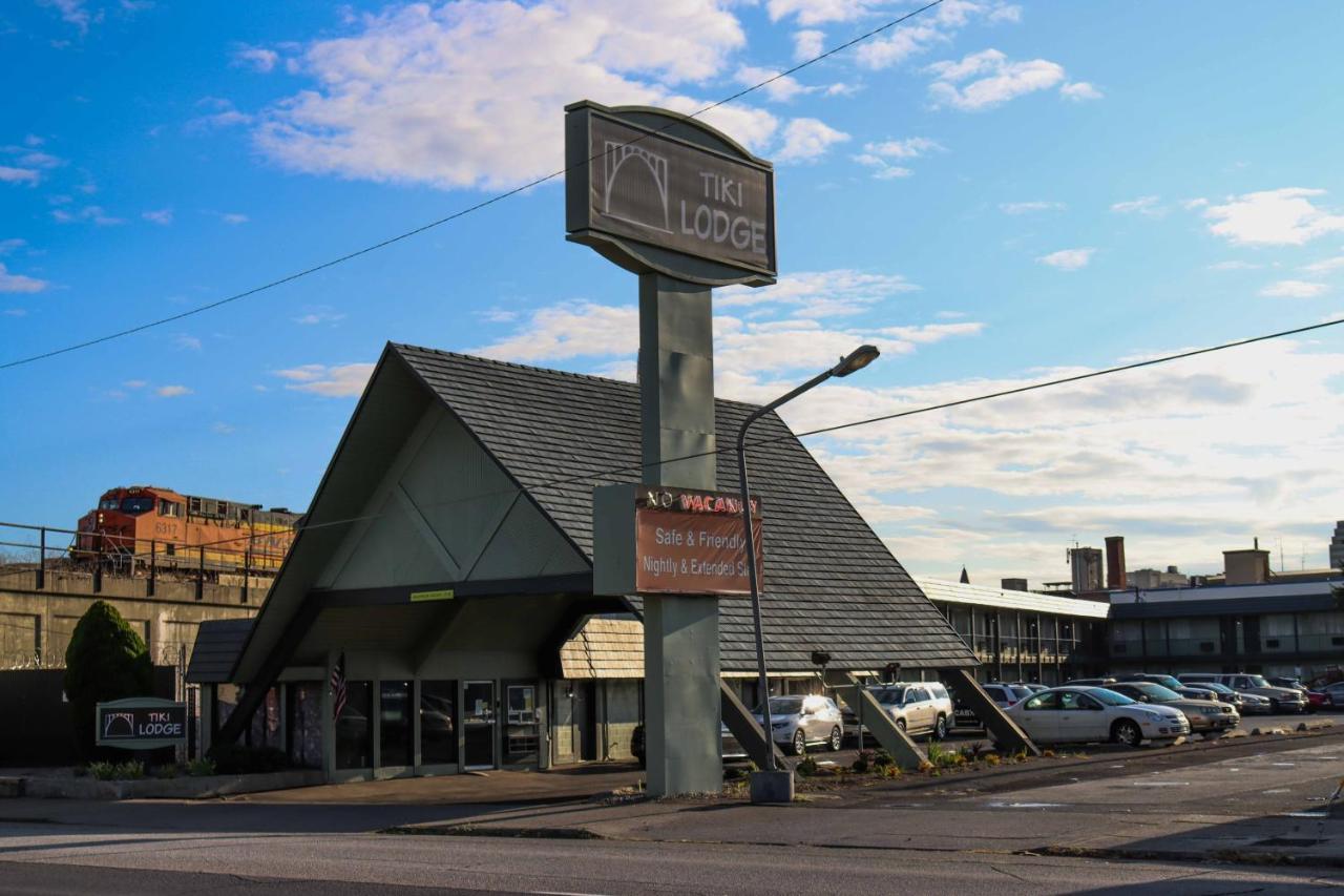 Motel Tiki
