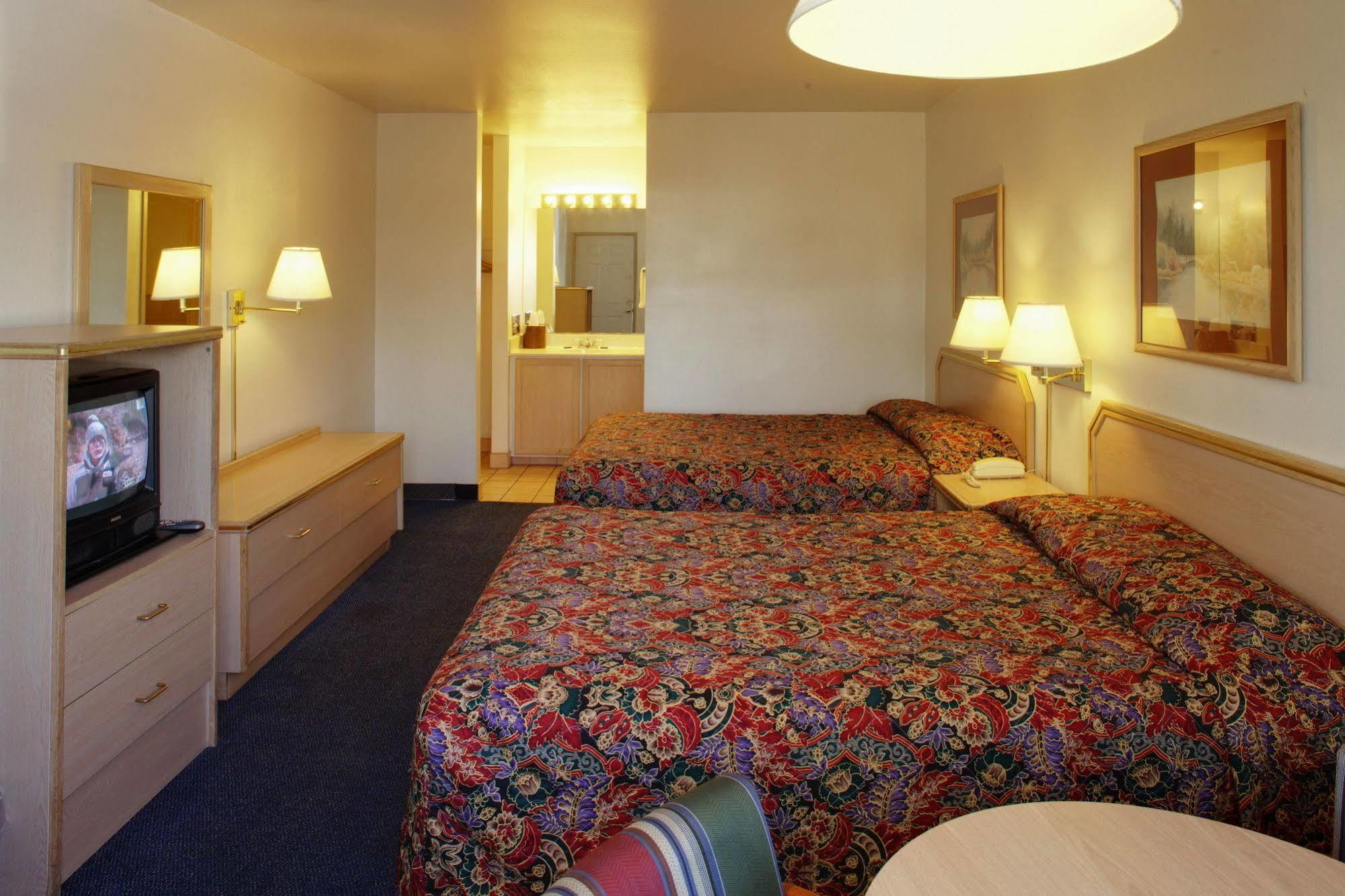 Tiki Motel Spokane